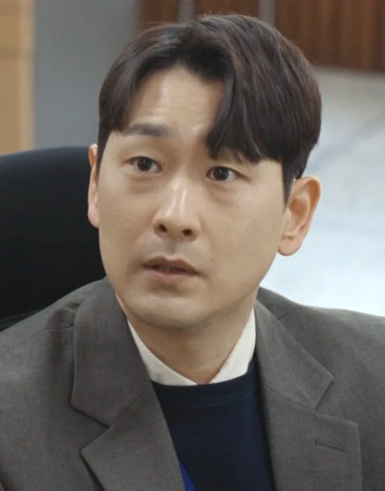 Ryoo Sung-Ryul profile photograph