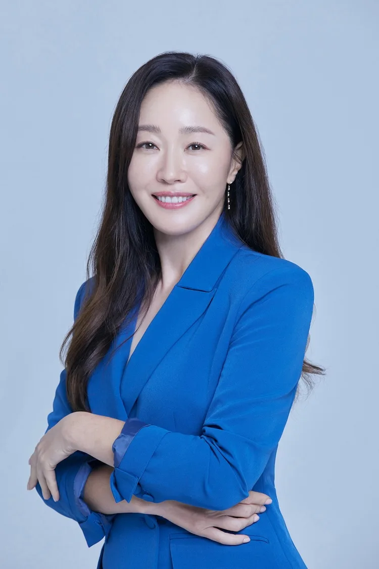 Portrait of South Korean actress Uhm Ji-Won
