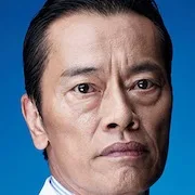Kenichi Endo portraying Takashi Ebina