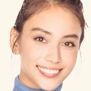 Actress Karen Takizawa