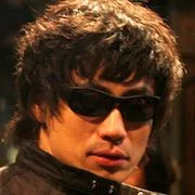 Shin Ha-Kyun as Killa
