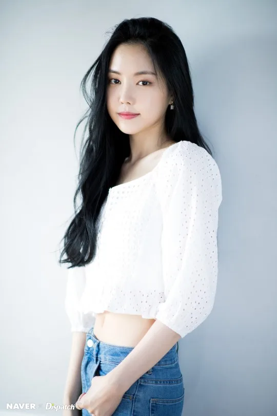 Son Na-Eun portrait photo