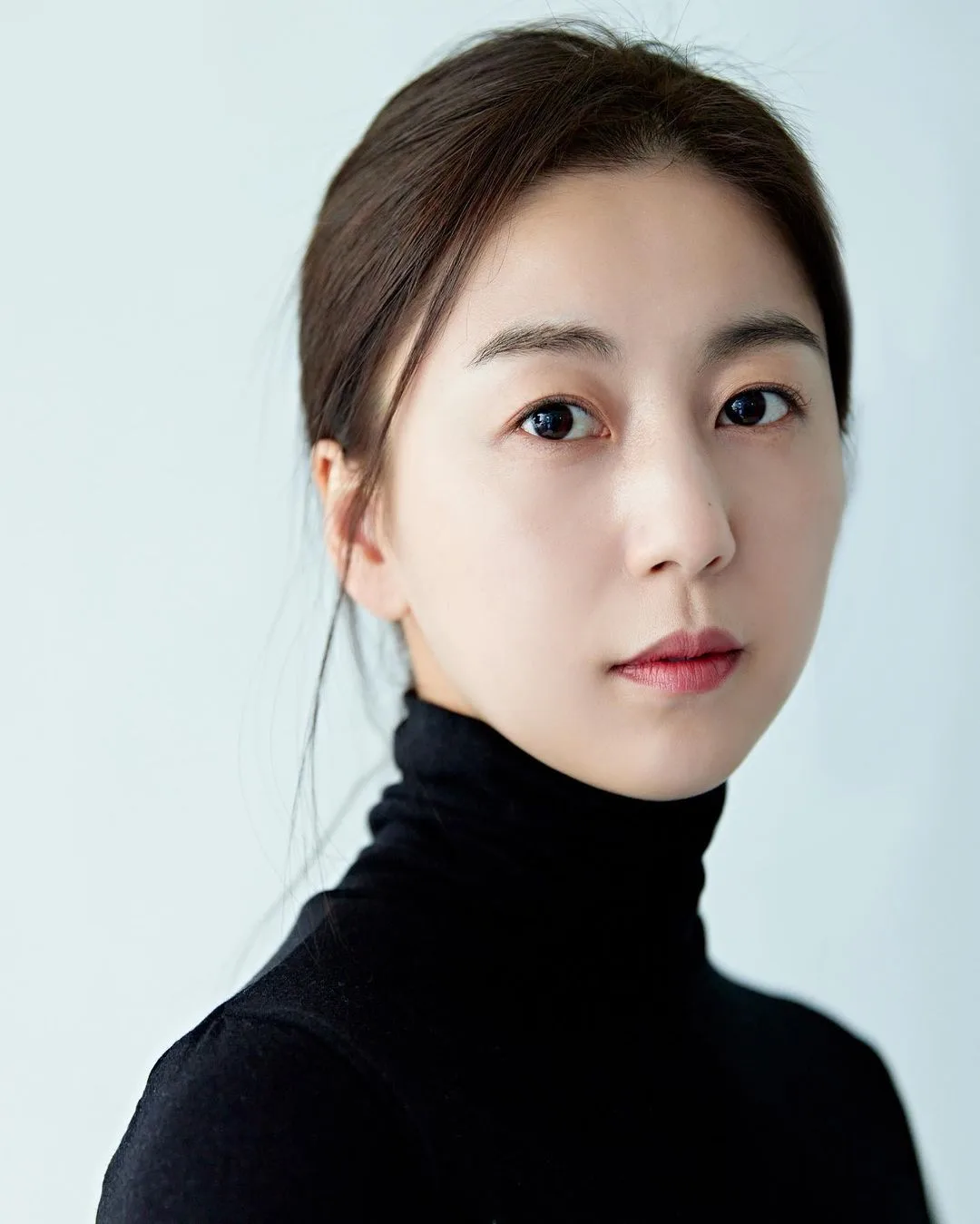 Portrait of South Korean actress Lee A-Joo