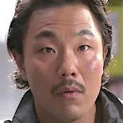 Lee Kyu-Seop as assailant