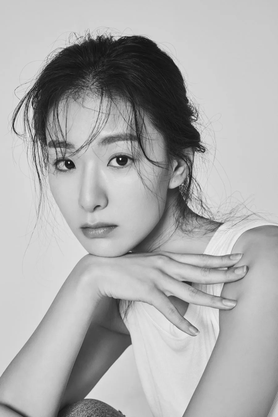 Portrait of actress Hyunri