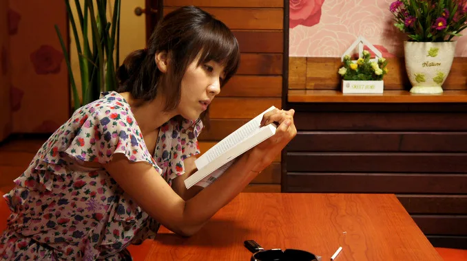 Still from the film Romance Joe