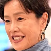 Actress Makiko Watanabe