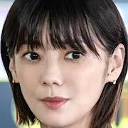 Kana Kurashina portrait