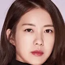 Lee Yo-Won as Seo Yi-Kyung