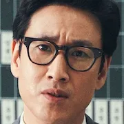 Lee Sun-Kyun as Seo Chang-Dae