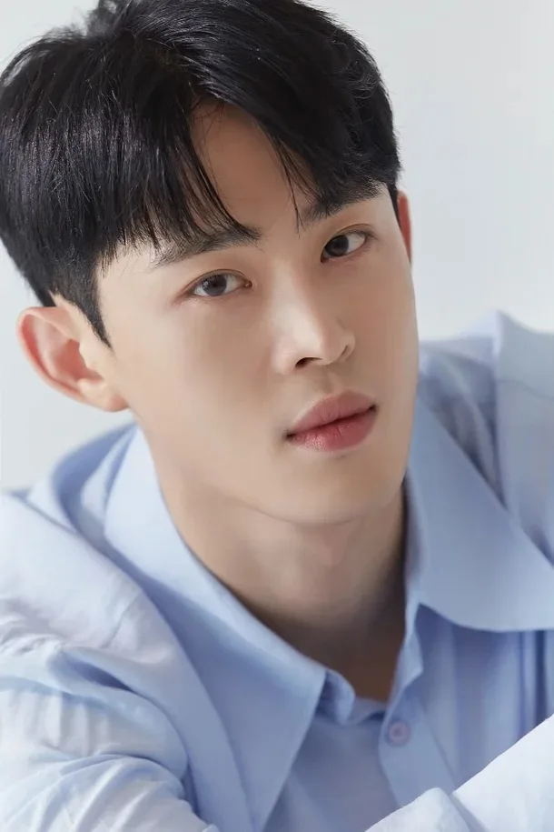 Jeong Jae-Kwang portrait promotional photograph