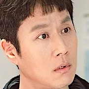 Jung Woo as Yook Dong-joo