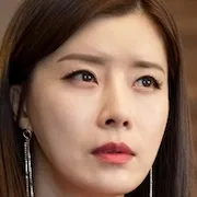 Yoo-sun as Lee Sun-young