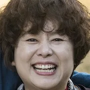 Jang Hye-Jin as Mi-Jung