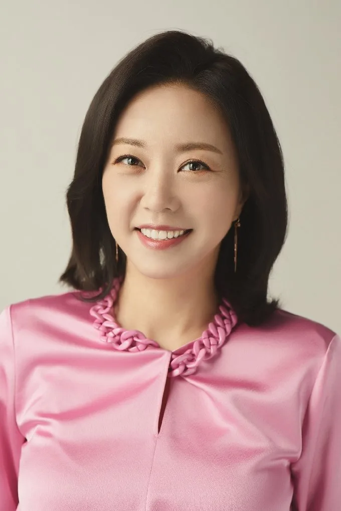 Portrait of South Korean actress Jo Mi-ryung