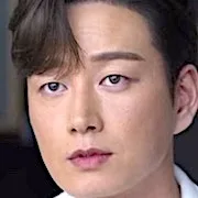 Lee Hyun-Wook as Lee Hyung-Ju