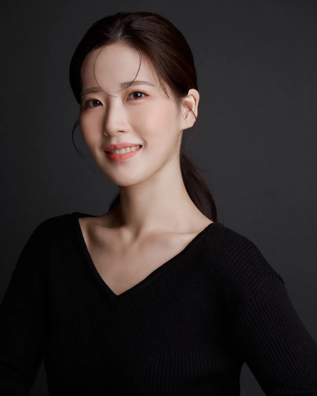 Han Yu-Hee portrait photograph