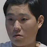 Kim Min-Seok as Lee Dong-Il