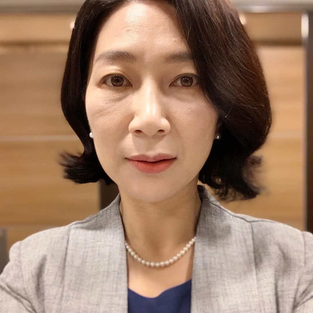 Portrait of South Korean actress Song Kyung-A