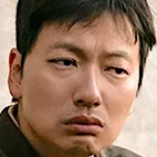 Lee Dong-Hwi as Kim Sang-Sun