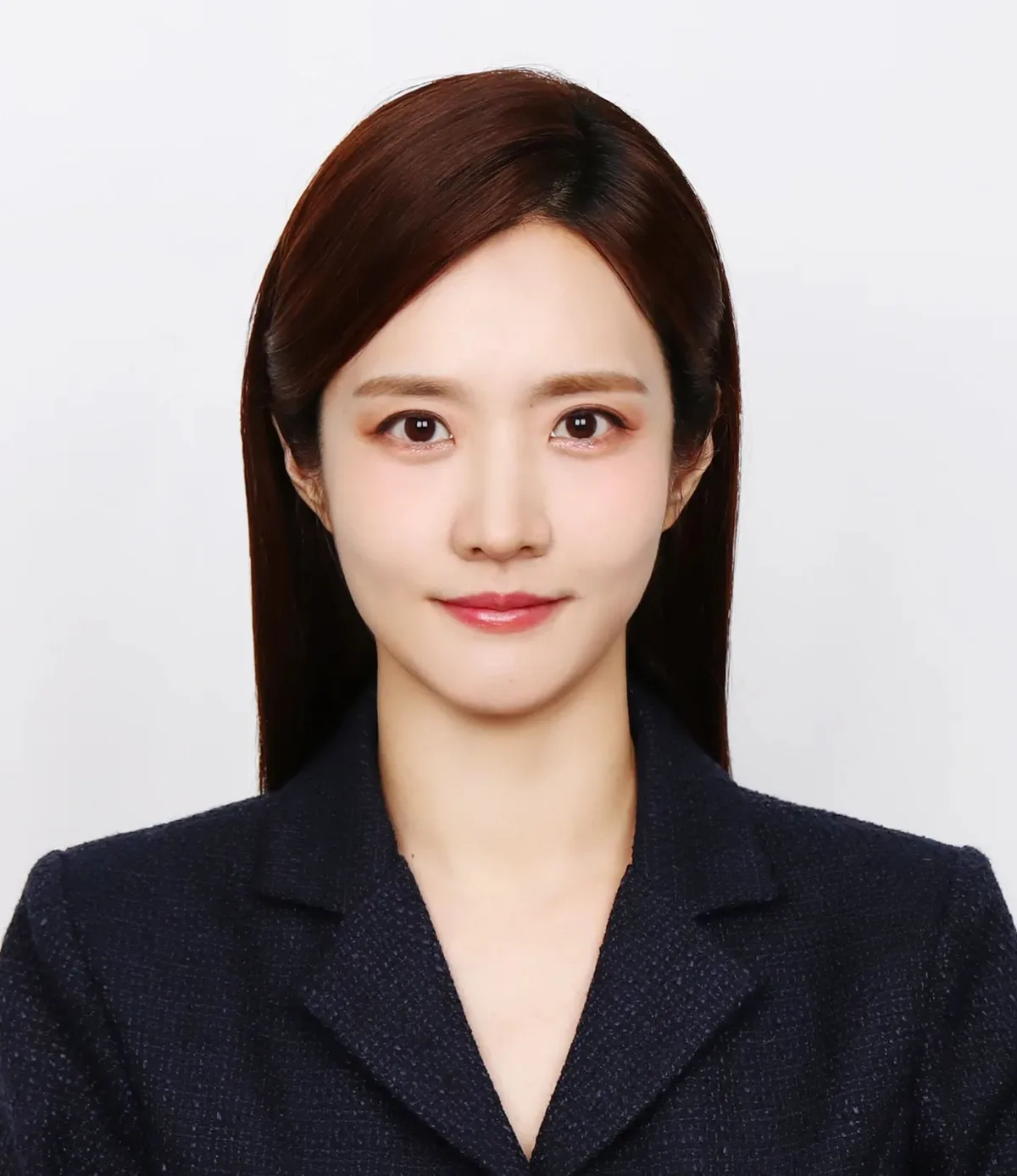 Hwang Soo-Min promotional portrait