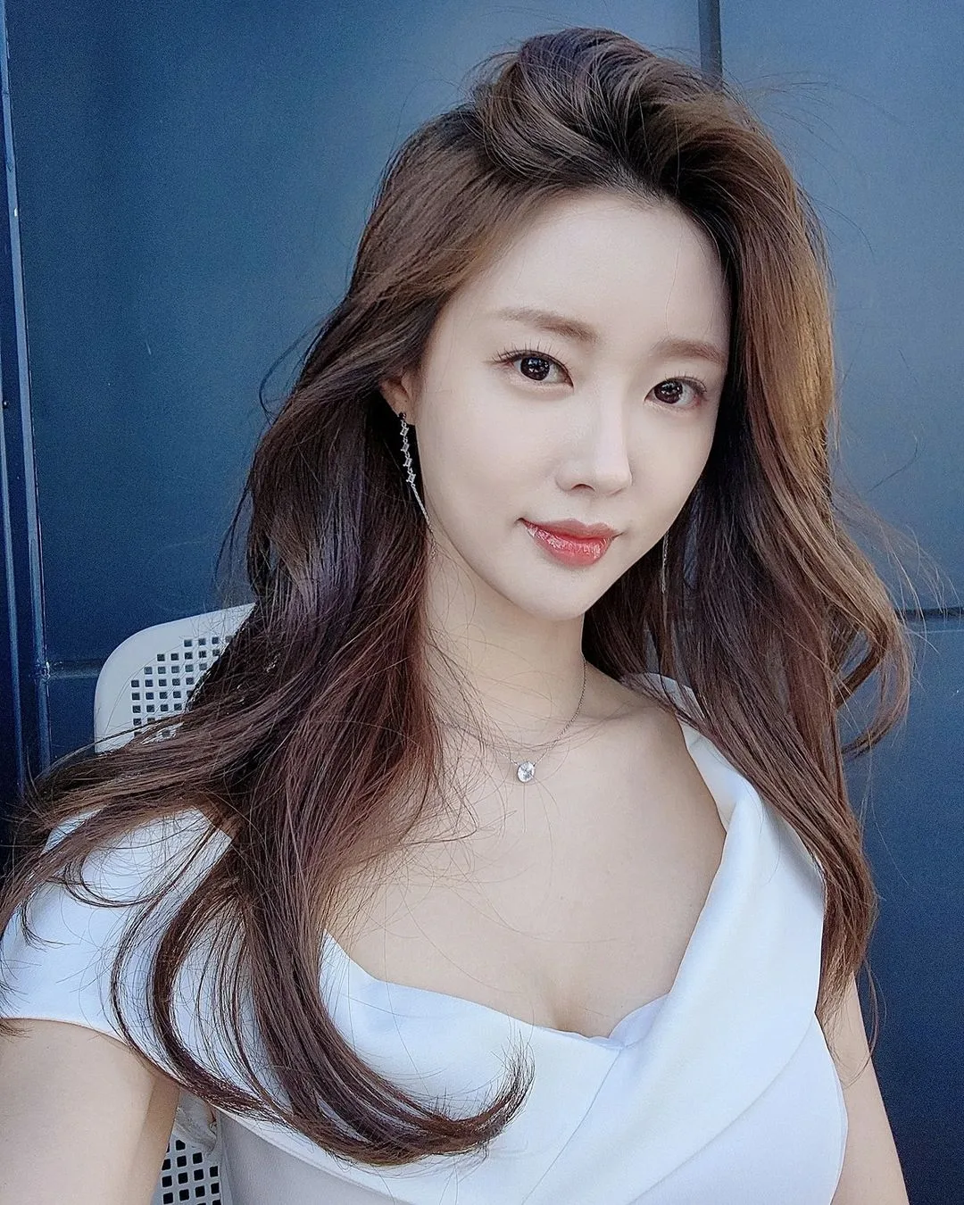 Hwang Mi-Na portrait profile