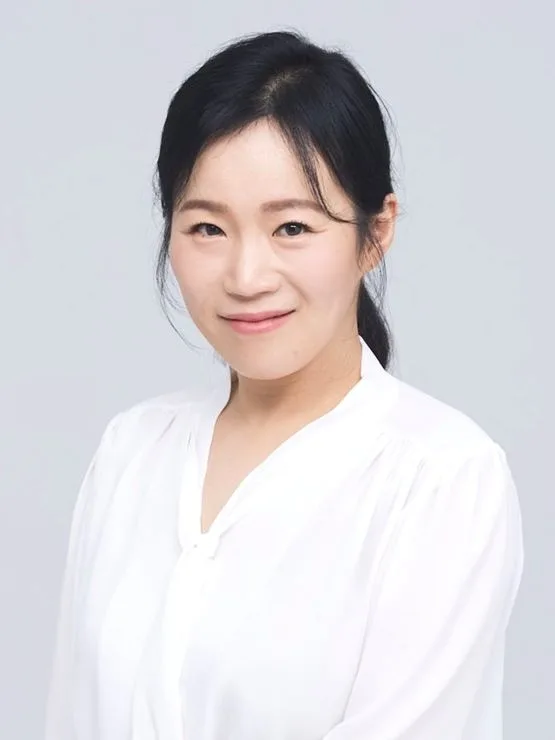 Joo In-Young portrait profile image