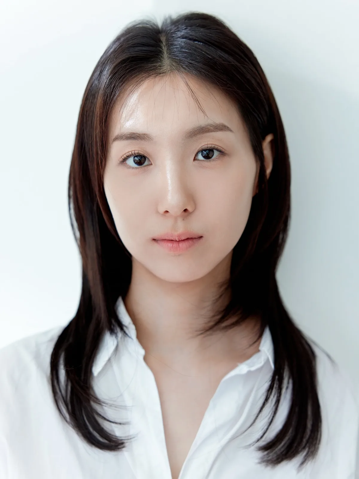 On Jeong-Yeon portrait photograph