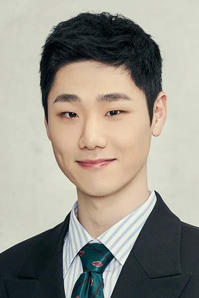 Profile photograph of South Korean actor Lee Bong-Joon