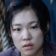 Han Ye-ri as Hong-mae