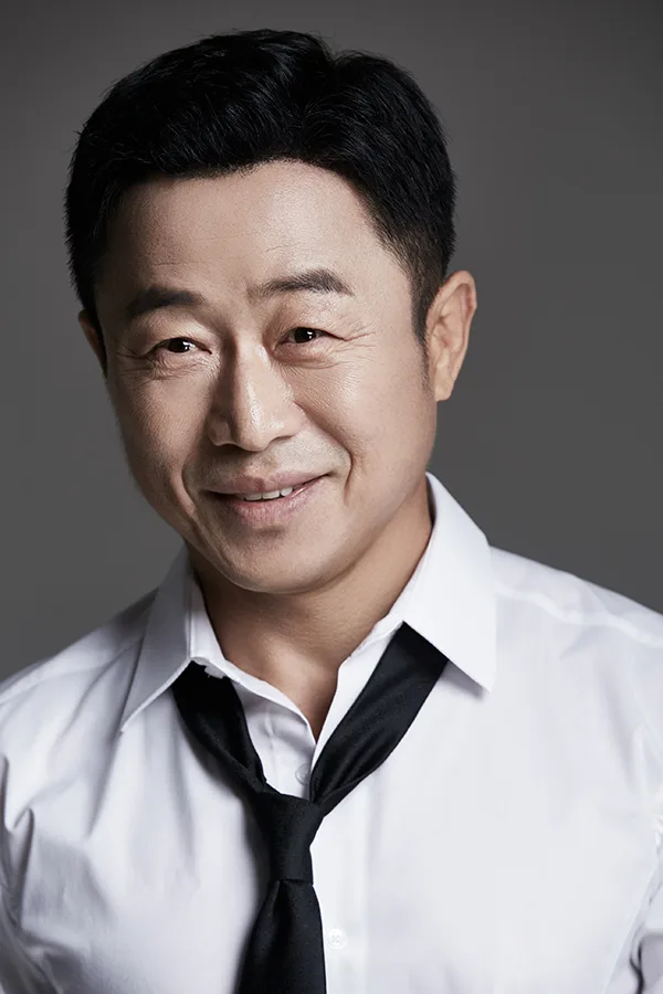 Portrait of South Korean actor Lee Moon-sik
