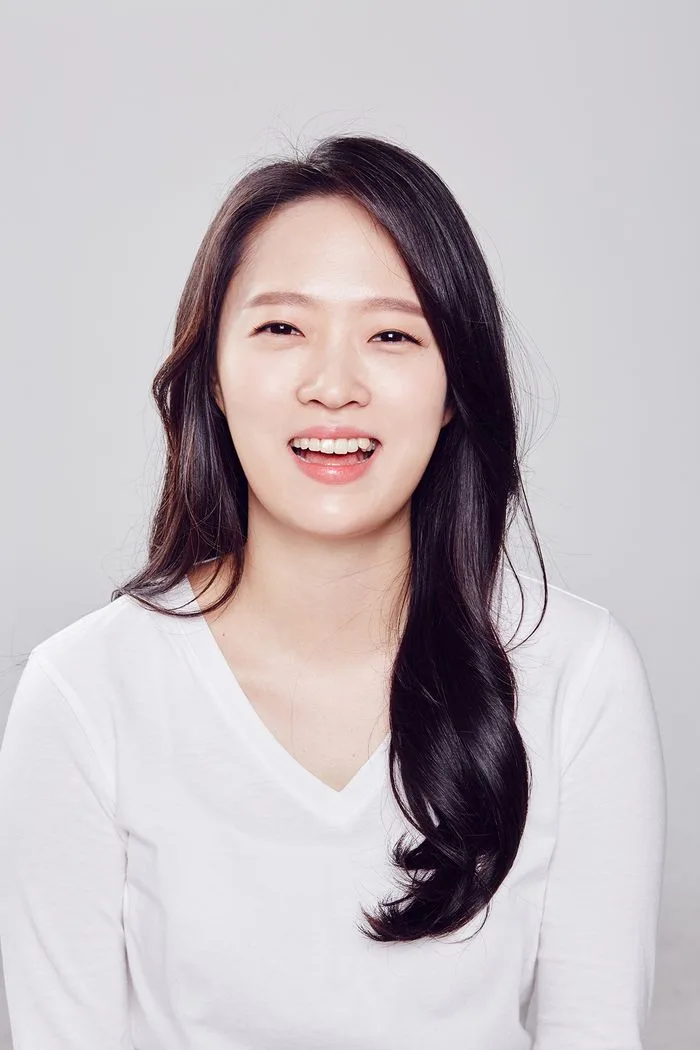 Jo Young-Ji profile photograph