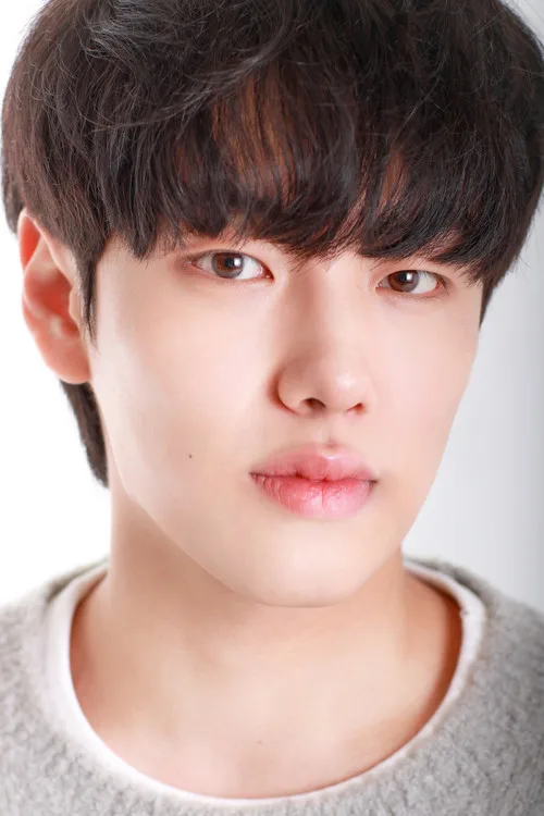 Yoon Hyun-Soo portrait profile