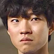 Bae Jae-Young as Kim Jin-Ha