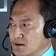 Jeong Man-sik as the pilot