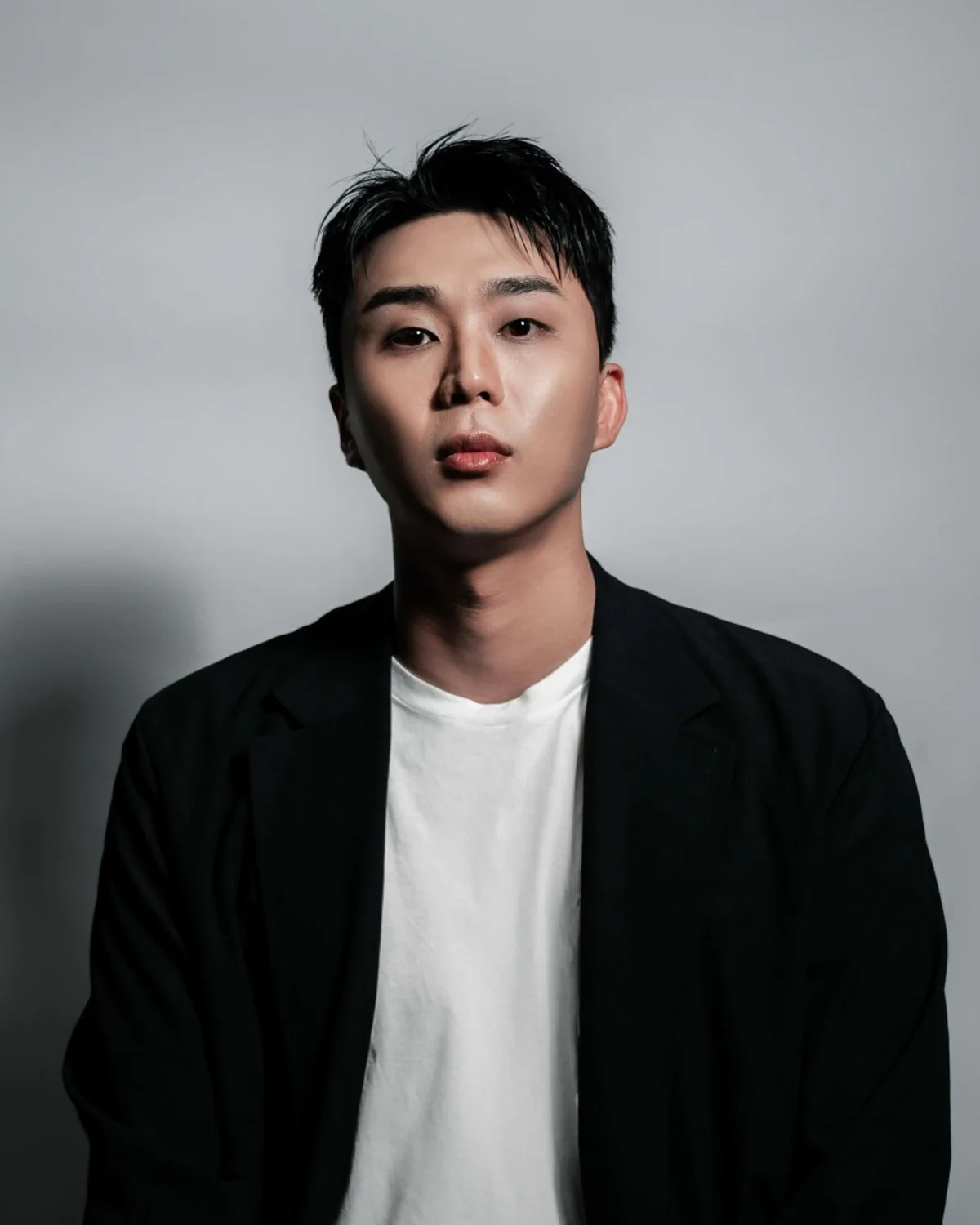 Yang Jun profile photograph