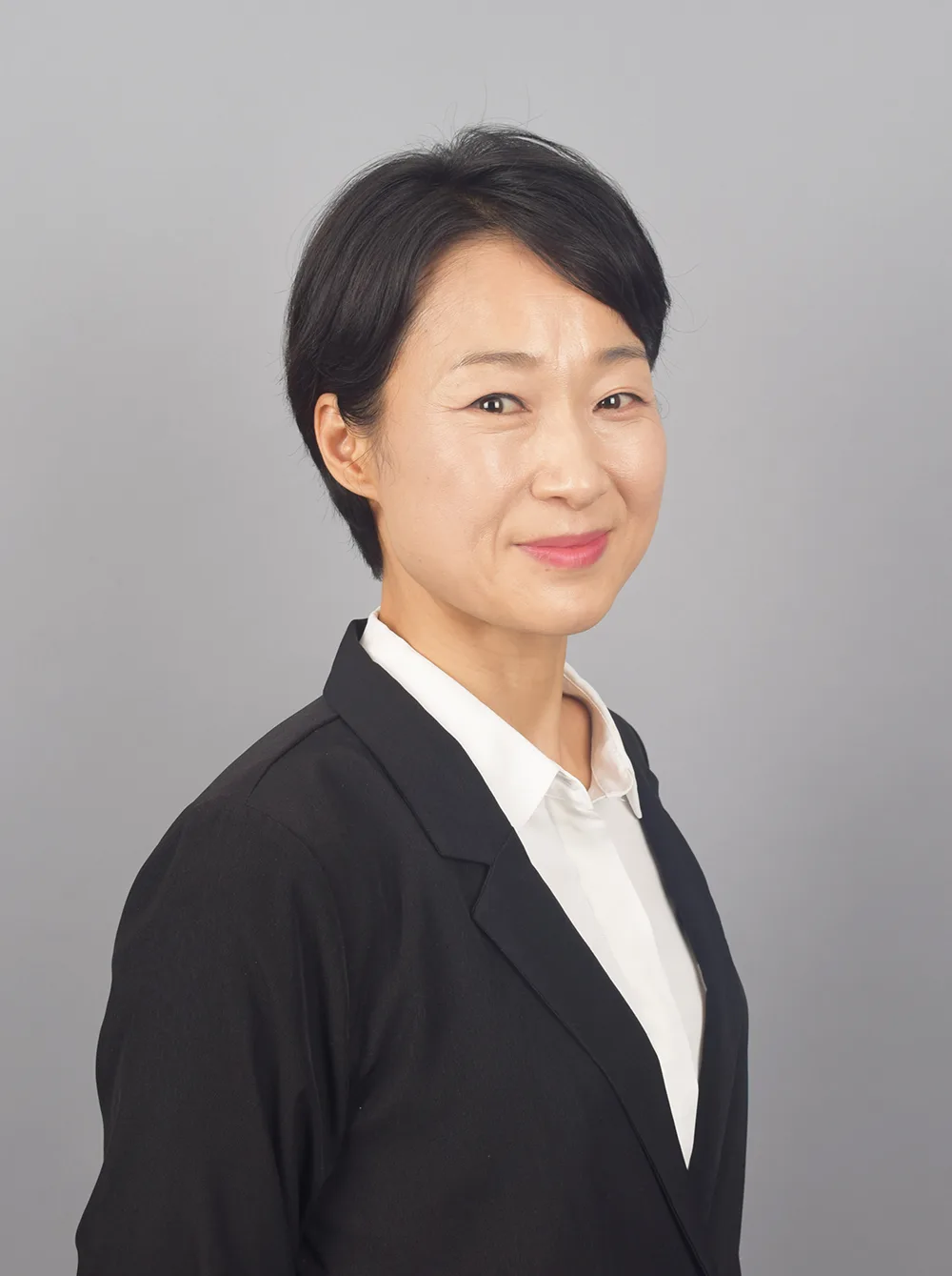 Portrait photograph of actress Jo Hyun-Im