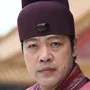 Lee Won-Jong as Dok Man