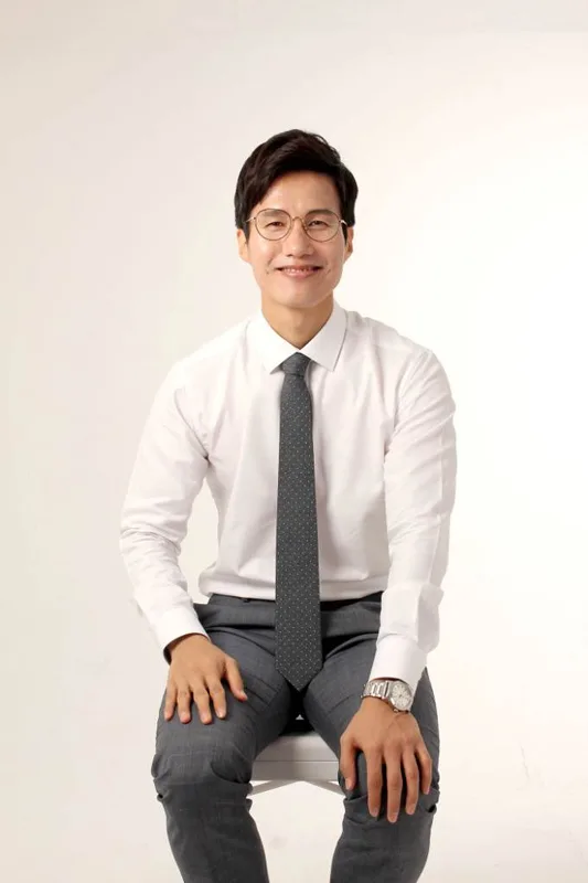 Kwon Ban-Suk profile photograph