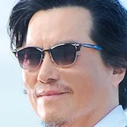 Etsushi Toyokawa