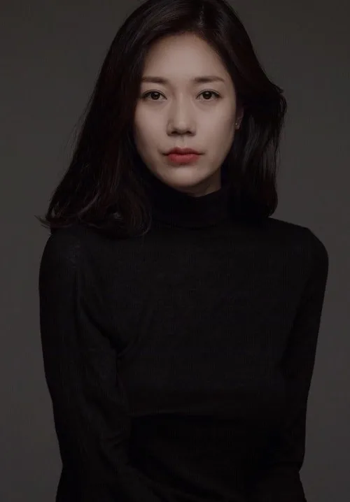 Ko Kyoung-Hee profile photograph