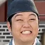 Lee Gun-Joo as Song Kae-Nam