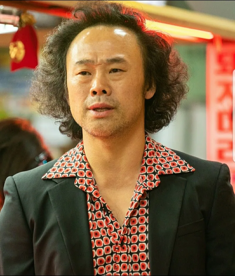 Portrait photograph of South Korean actor Han Sang-Chul