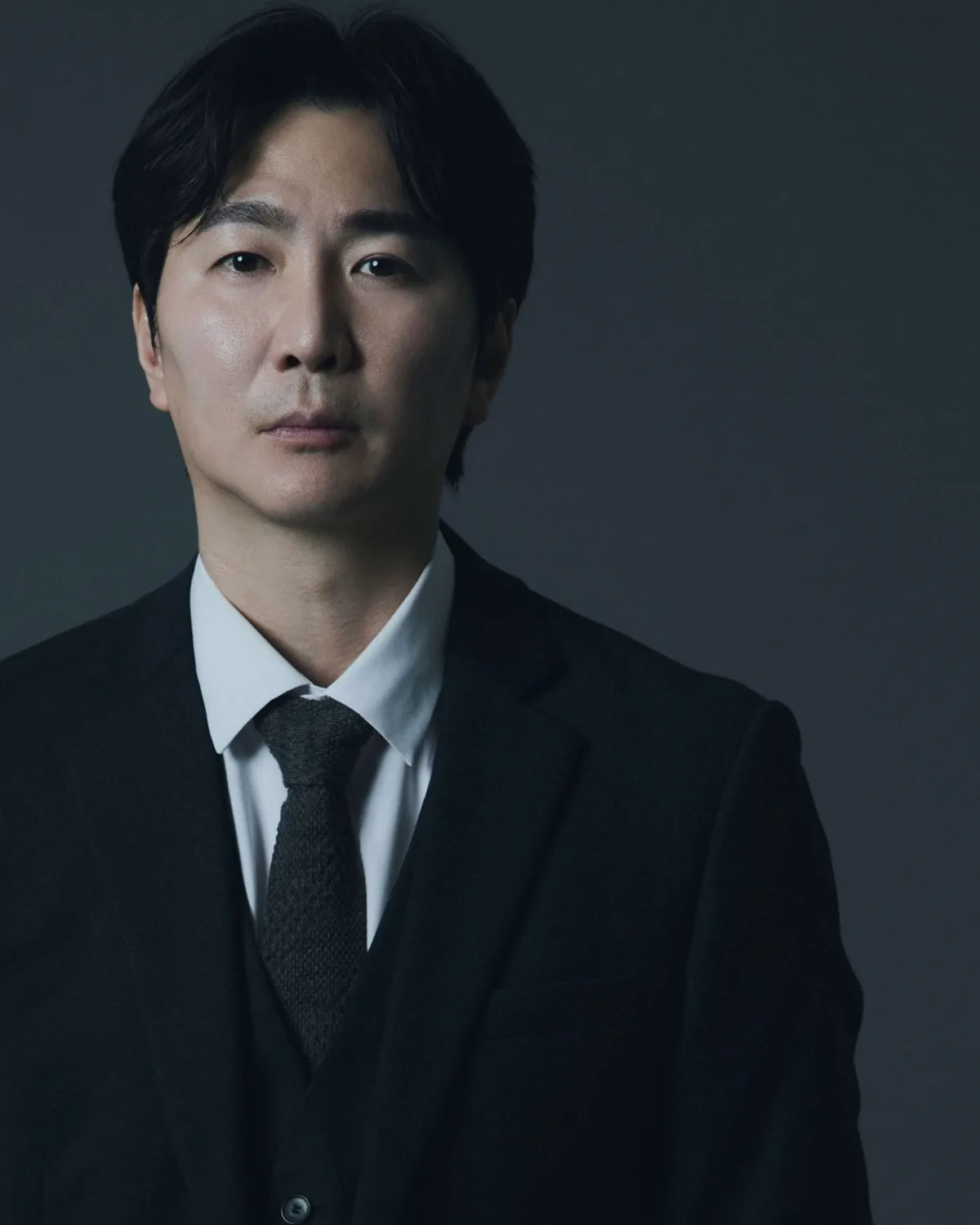 Portrait photograph of Son Gun-Woo