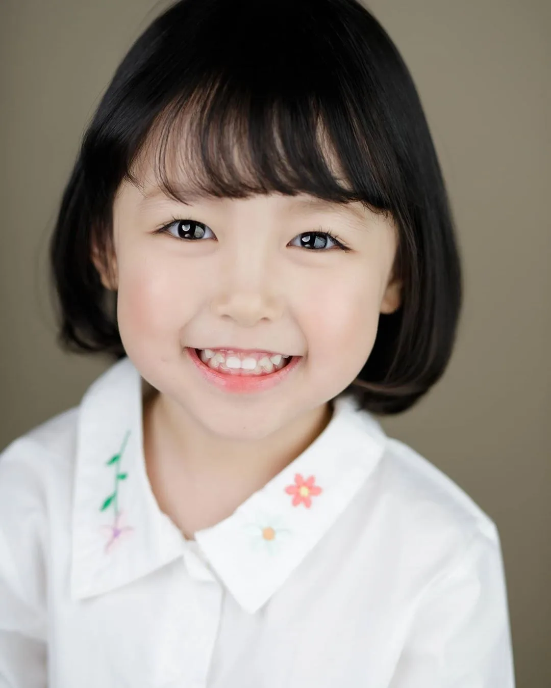 Lee Ro-Eun promotional portrait