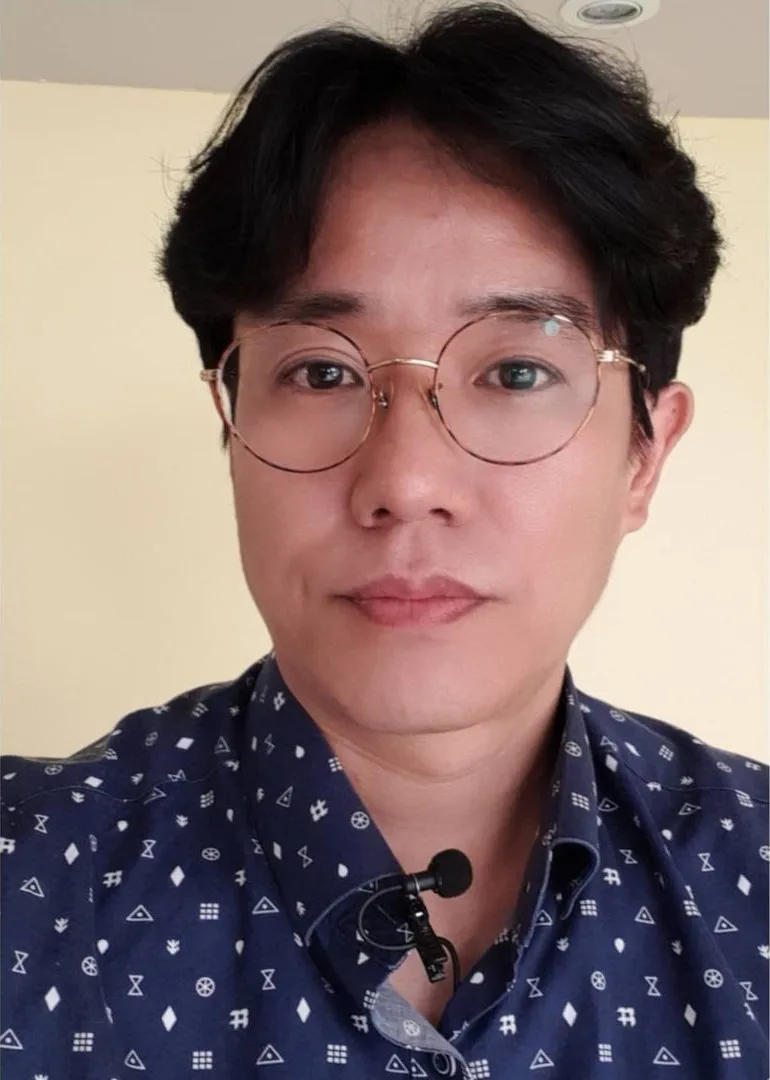 Portrait photograph of actor Shin Ha-Jun