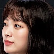 Chun Woo-hee as Lee Yeon-hwa