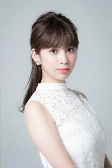 Portrait photograph of Japanese actress Moe Yuki