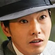 Tasuku Emoto