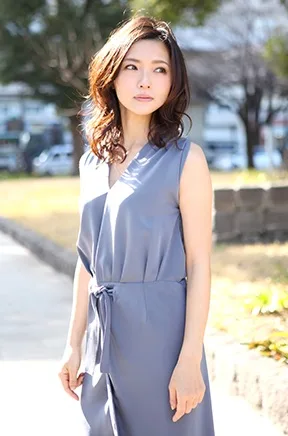 Mari Hoshino